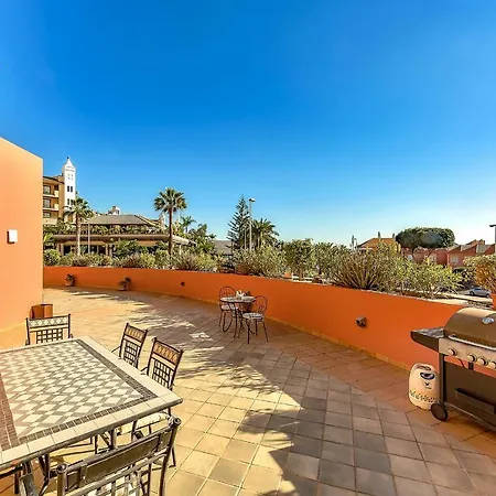 With Large Terrace In Terrazas Del Duque Апартаменты