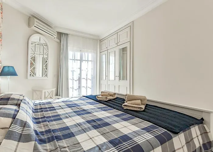 Апартаменты With Large Terrace In Terrazas Del Duque