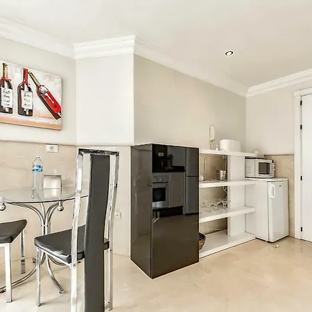 With Large Terrace In Terrazas Del Duque 아파트 아데제