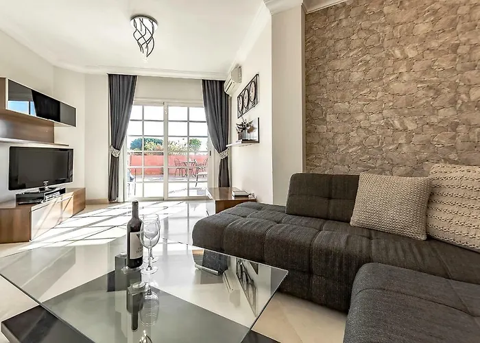 With Large Terrace In Terrazas Del Duque Appartement *